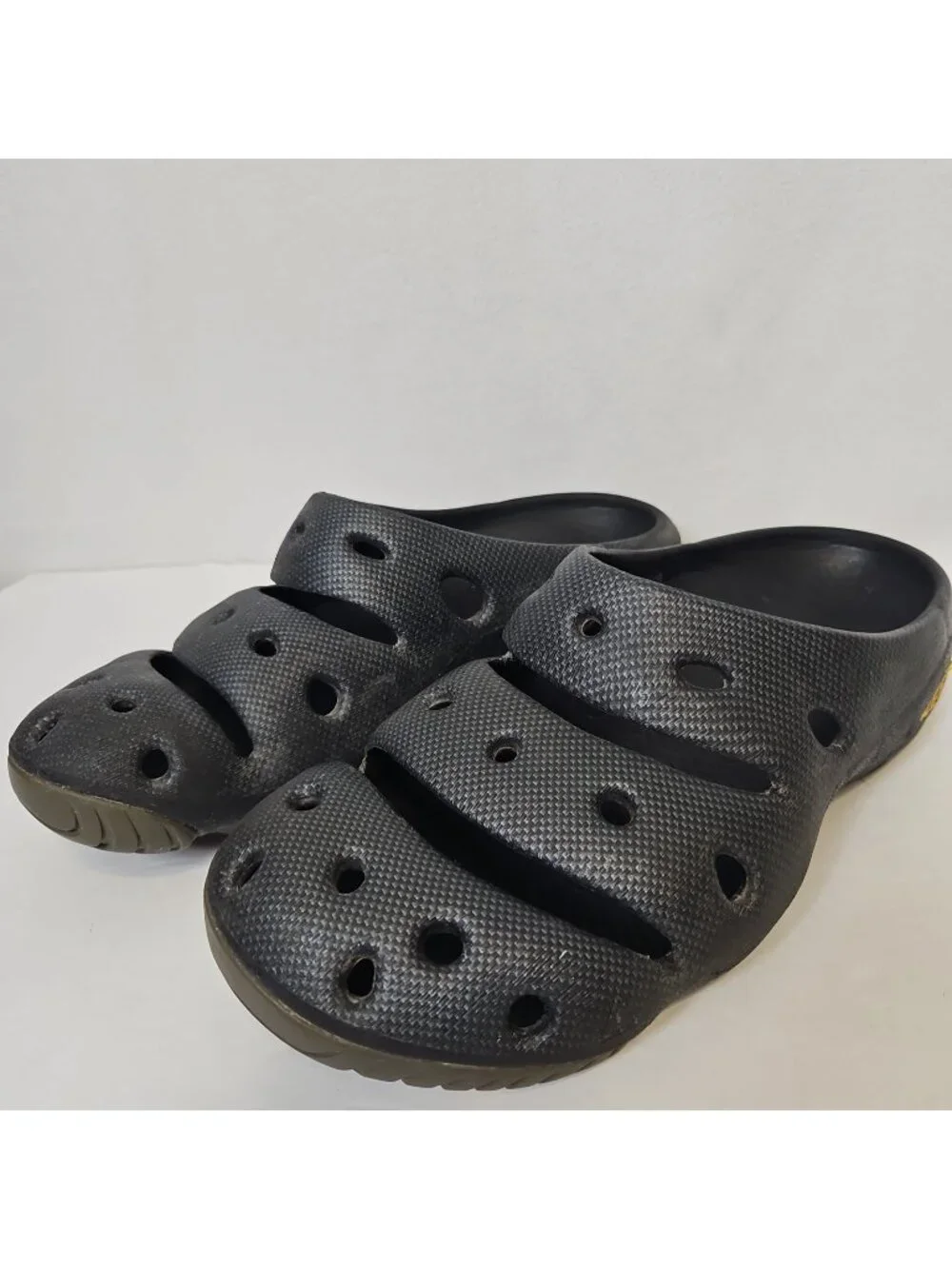 KEEN Yogui Arts Clog Sandals Slip On Shoes Mens Size 12M Graphite Lightweight